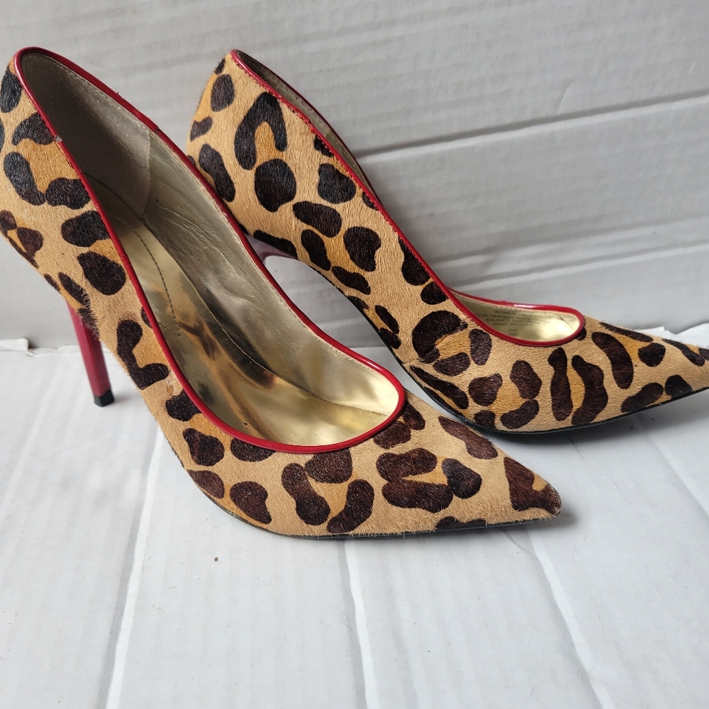 Vintage guess high heels size 8 cheetah animal print